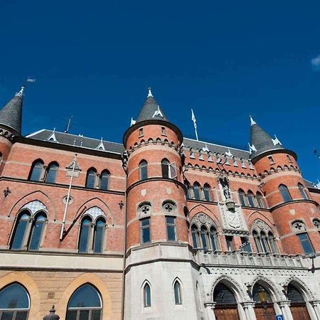 Home Hotel Borgen أوربرو المظهر الخارجي الصورة