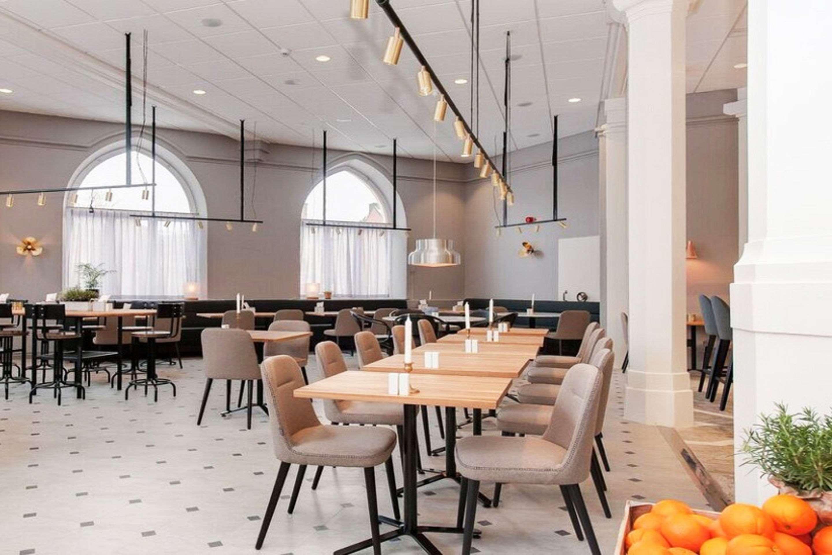 Home Hotel Borgen أوربرو المظهر الخارجي الصورة