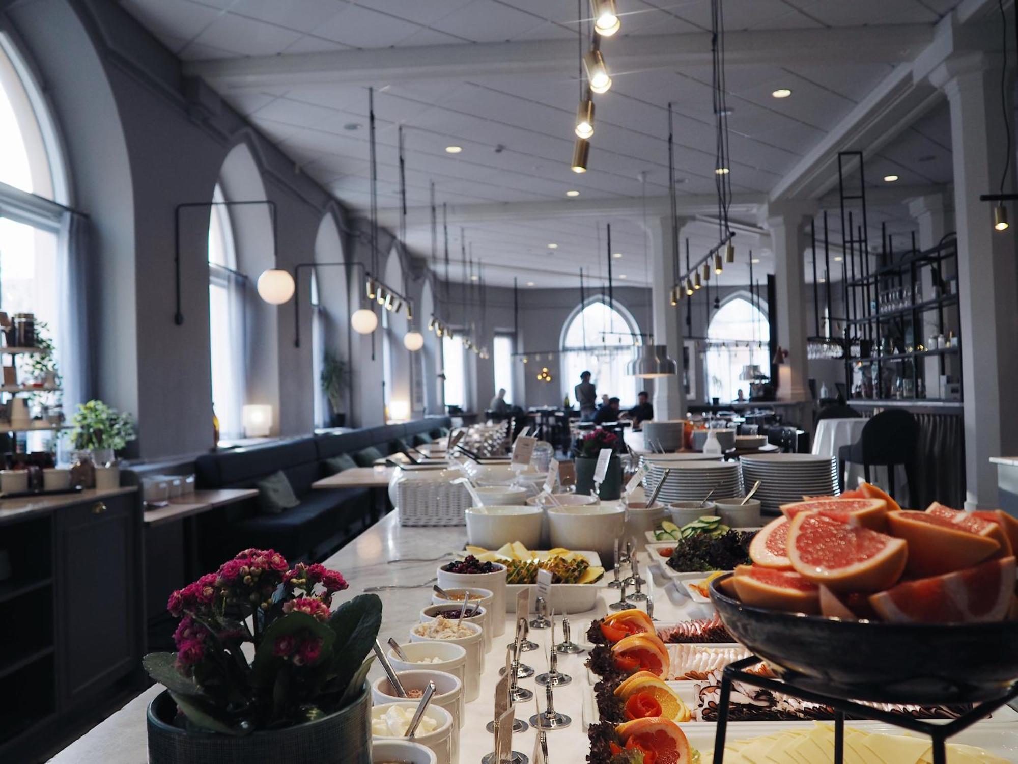 Home Hotel Borgen أوربرو المظهر الخارجي الصورة